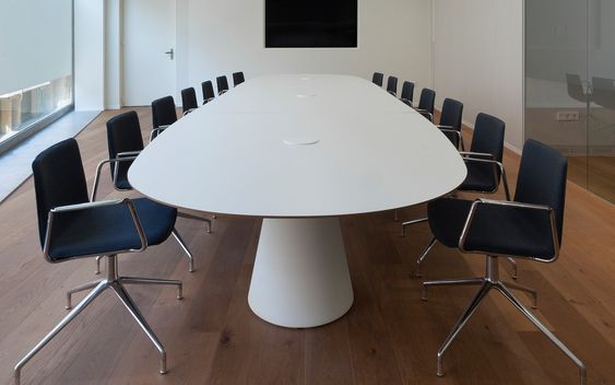 Features of the Binye Conference Chair That Make It Stand Out