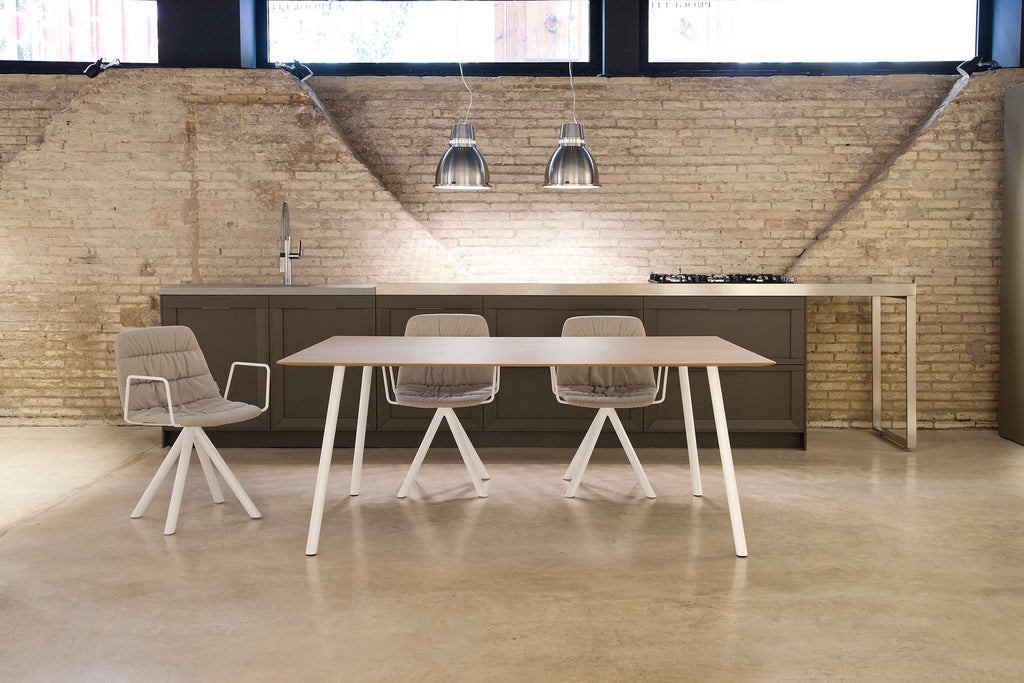 Maarten Square Table