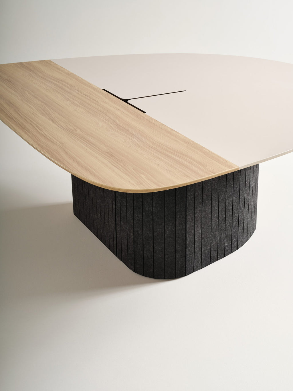 Ocular table coupe 5