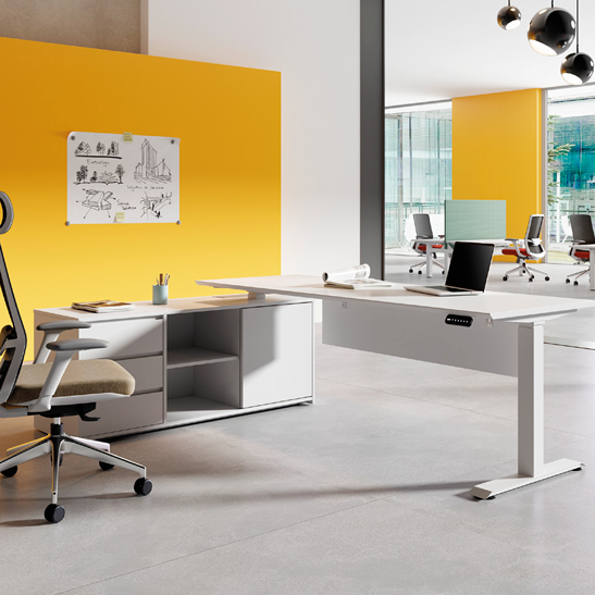iTech Height Adjustable Manager Table