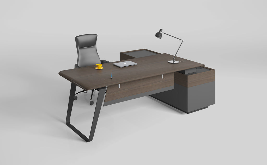 Quzzi Executive Table