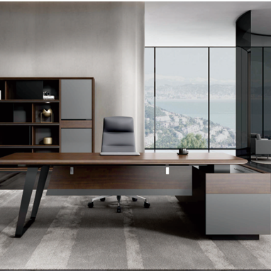 Quzzi Executive Table