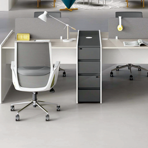 Vee 4-Person Workstation