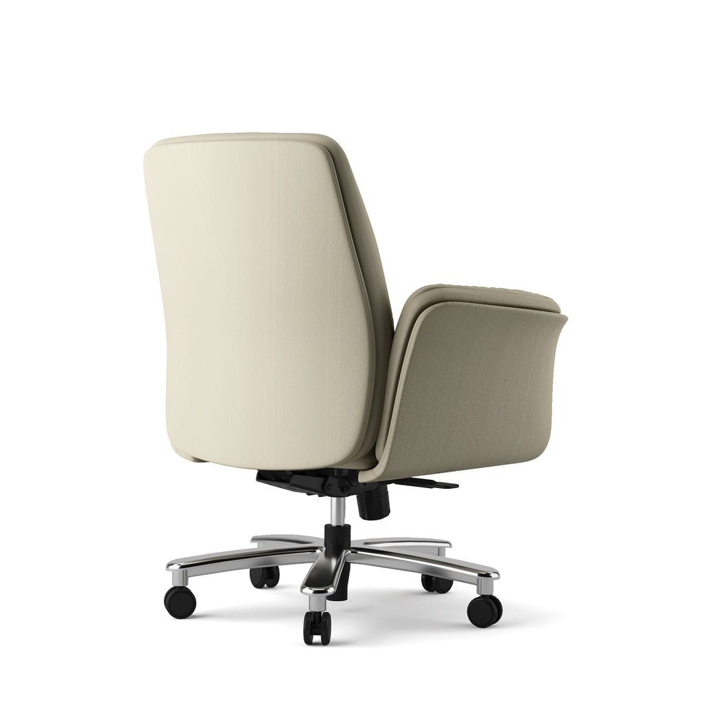 Kenyu Staff Chair