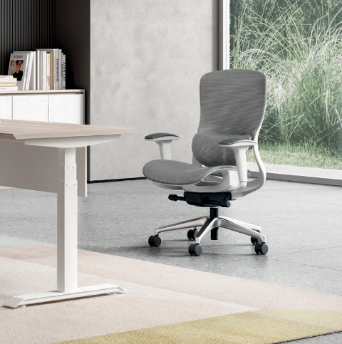 Carmen Staff Chair
