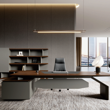 Lorenzo Executive Table